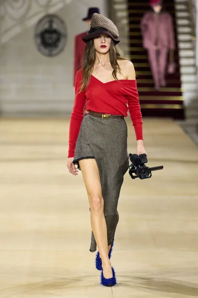 Look 2